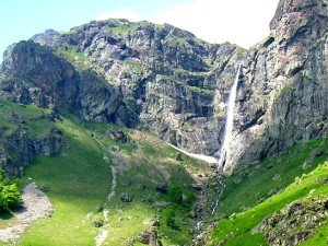 Care sunt beneficiile turismului?