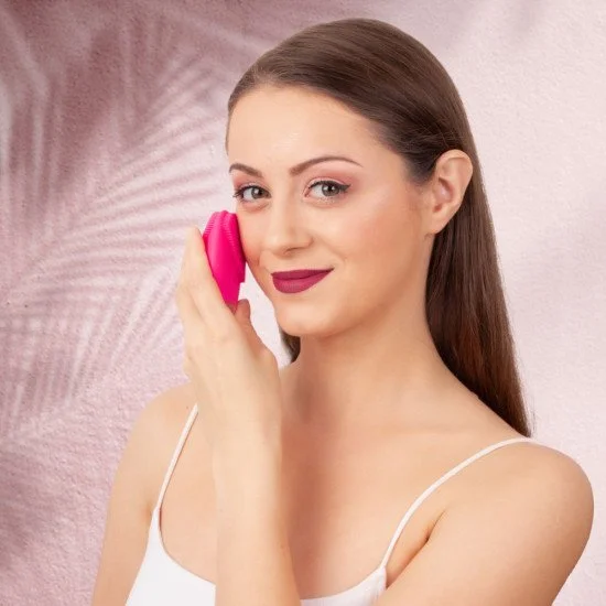 Perie de masaj si curatare faciala inSPORTline Cuddlecheek