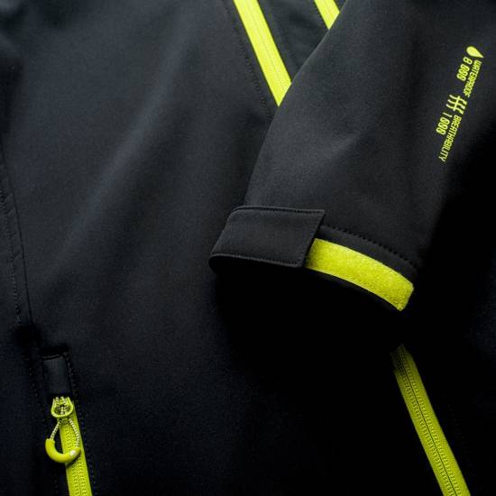 Geaca softshell barbati ELBRUS Iver Negru Geaca softshell barbati ELBRUS Iver Negru